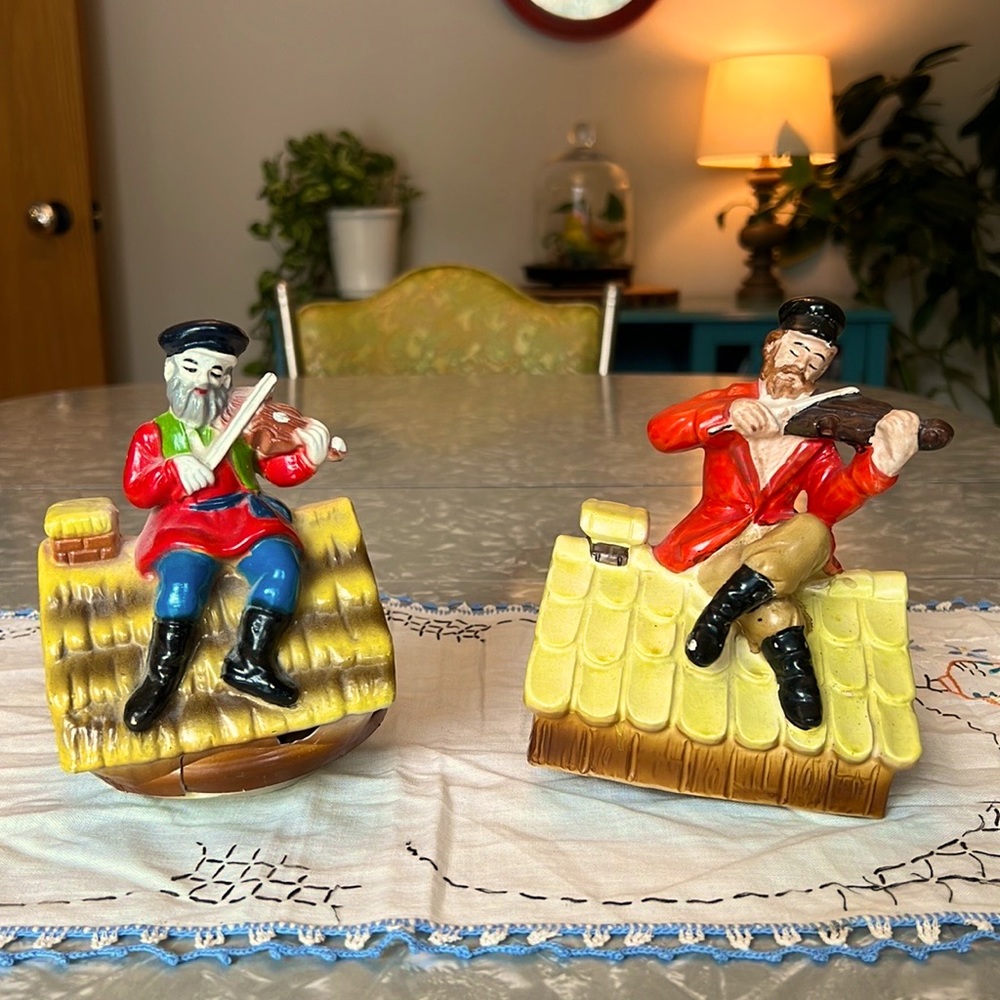Fiddler on the Roof Music Box Duo- Vintage